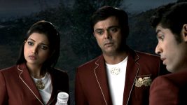 Badi Door Se Aaye Hain S01E01 Aliens Laal Dravya Full Episode