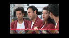 Badi Door Se Aaye Hain S01E04 Alien Family in Search of a House Full Episode