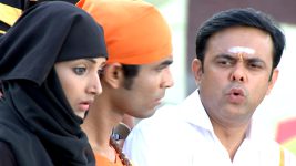 Badi Door Se Aaye Hain S01E04 Alien Family in Search of a House Full Episode