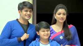 Badi Door Se Aaye Hain S01E207 Ana, Sharad & Manav Submit Their Entry Full Episode