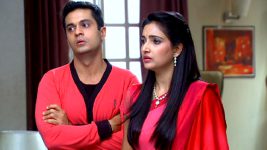 Badi Door Se Aaye Hain S01E424 Hemanth Wrapped In a Tablecloth Full Episode
