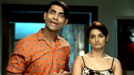 Badi Door Se Aaye Hain S01E609 Hemant Ki Dukaan Full Episode