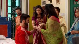 Aay Tobe Sohochori S01E102 Barfi Confronts Samaresh Full Episode