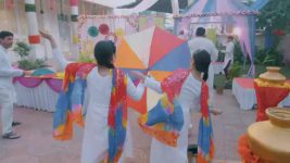 Jiji Maa S02E81 Falguni, Suyash Play Holi Full Episode