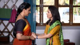 Aai Kuthe Kay Karte S01E69 Arundhati Consoles Vishaka Full Episode