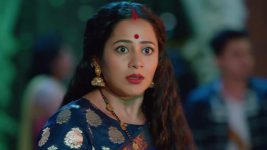 Adhe Kangal S01E16 Vedashree Spots the Witch Full Episode