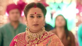 Adhe Kangal S01E34 Vedashree Turns Evil Full Episode