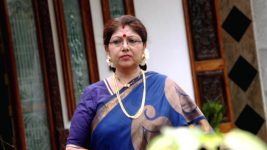 Agni Sakshi S01E11 Shanker Helps Gowri Full Episode