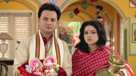 Ardhangini S01E102 Umapati Helps Ishwari Full Episode