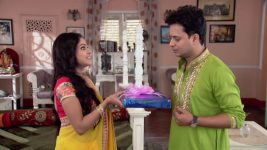 Ardhangini S01E124 Ishwari's Gift for Umapati Full Episode