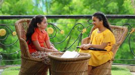 Bharathi Kannamma S01E891 Lakshmi Meets Hema Full Episode