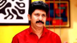 Deivam Thantha Poove S01E104 11th April 2022 Full Episode