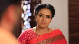 Eeramaana Rojaave S02E82 Devi's Rude Remarks Full Episode