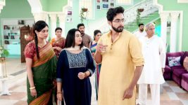 Falna (Jalsha) S01E206 Manish Defies Beni Full Episode
