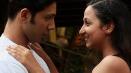 Gumrah S01E10 Lethal Attraction Full Episode Gumrah S01E10 Lethal Attraction Full Episode