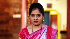 Guppedantha Manasu S01E26 Madhavi in a Tight Spot Full Episode