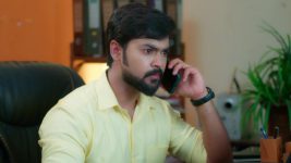 Intiki Deepam Illalu ( Telugu) S01E42 Manohar Is in for a Shock Full Episode
