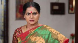 Kadaikutty Singam S01E104 Malar Gets Furious Full Episode