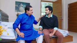 Karthika Deepam S01E1105 Anand Rao Reunites with Karthik Full Episode