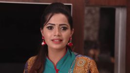 Karthika Deepam S01E390 Mounitha in a Tight Spot Full Episode