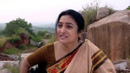 Kasthuri (Star maa) S01E39 Kasthuri Saves Rajini Full Episode