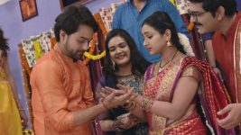 Kathalo Rajakumari S01E31 Akshay Applies Mehendi to Avani Full Episode