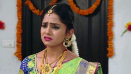 Krishnaveni S01E128 Indrani's Demand to Krishnaveni Full Episode