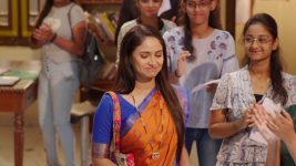 Lagnachi Bedi S01E114 Sindhu's Bold Act Full Episode