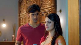 Lagnachi Bedi S01E121 Raghav Checks on Madhurani Full Episode