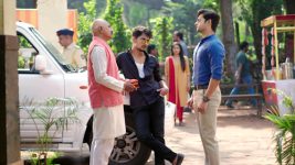 Lagnachi Bedi S01E14 Kanta Bhai Meets Raghav Full Episode