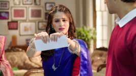 Lagnachi Bedi S01E143 Madhurani Cancels the Trip Full Episode