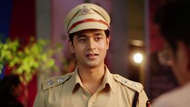 Lagnachi Bedi S01E169 Raghav Assures Yogesh Full Episode