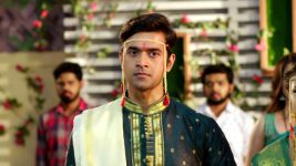 Lagnachi Bedi S01E45 Raghav Stands His Ground Full Episode