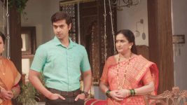 Lagnachi Bedi S01E49 Rajshri Takes a Stand Full Episode