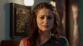 Lagnachi Bedi S01E64 Madhurani Is Baffled Full Episode