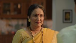 Lagnachi Bedi S01E88 Rajshri Stands Up for Sindhu Full Episode