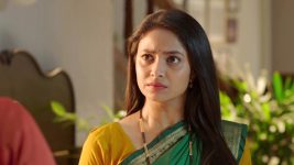 Lagnachi Bedi S01E95 Sindhu Gets Offended Full Episode