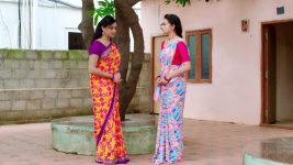 Manasichi Choodu S01E478 Bhanumathi Seeks a Favour Full Episode