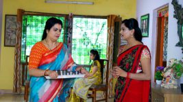 Manasichi Choodu S01E494 Bhanumathi Requests Padma Full Episode