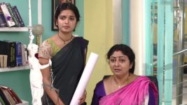 Mouna Raagam (Telugu) S01E125 Ammulu, Neelaveni in Distress Full Episode