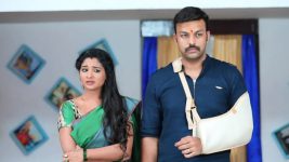 Nenjam Marapathillai S01E138 Saranya and Vikram Return Home Full Episode