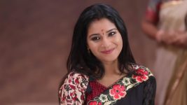 Nenjam Marapathillai S01E207 Saranya Gets Back with Vikram Full Episode