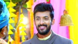 Paaru S01E824 11th February 2022 Full Episode
