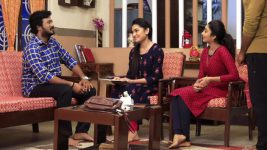 Paavam Ganesan S01E118 Ganesan Shares a Good News Full Episode