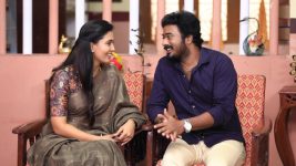 Paavam Ganesan S01E291 Ganesan, Guna Enter the House Full Episode