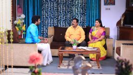 Paavam Ganesan S01E374 Ganesan Meets Eshwari's Boss Full Episode