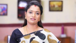 Paavam Ganesan S01E381 Chithra Upsets Sornam Full Episode