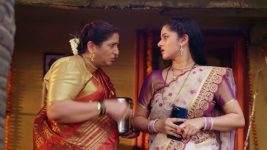 Sahkutumb Sahaparivar S01E60 Asha Instigates Avni Full Episode