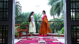 Senthoora Poove S01E109 Kanimozhi Confronts Priya Full Episode