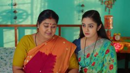 Srimathi Srinivas S01E185 Meenakshi Makes up Her Mind Full Episode
